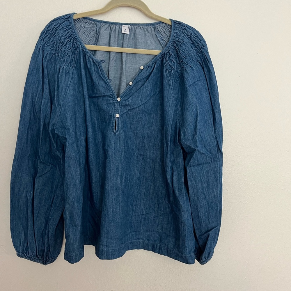 Old Navy semi demi long sleeve e